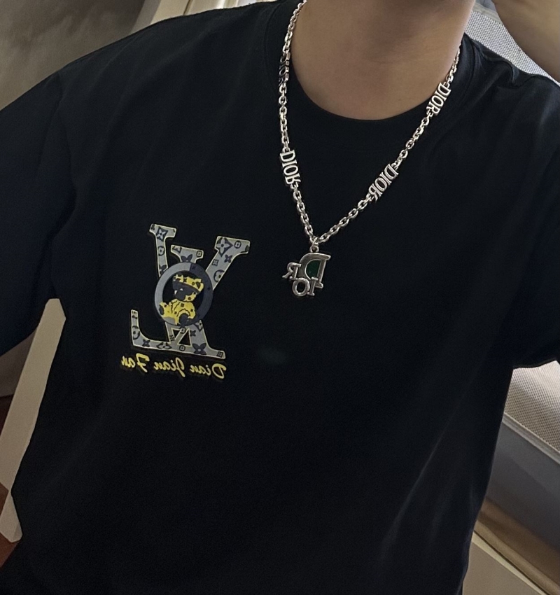 chr1st1an D10r necklaces